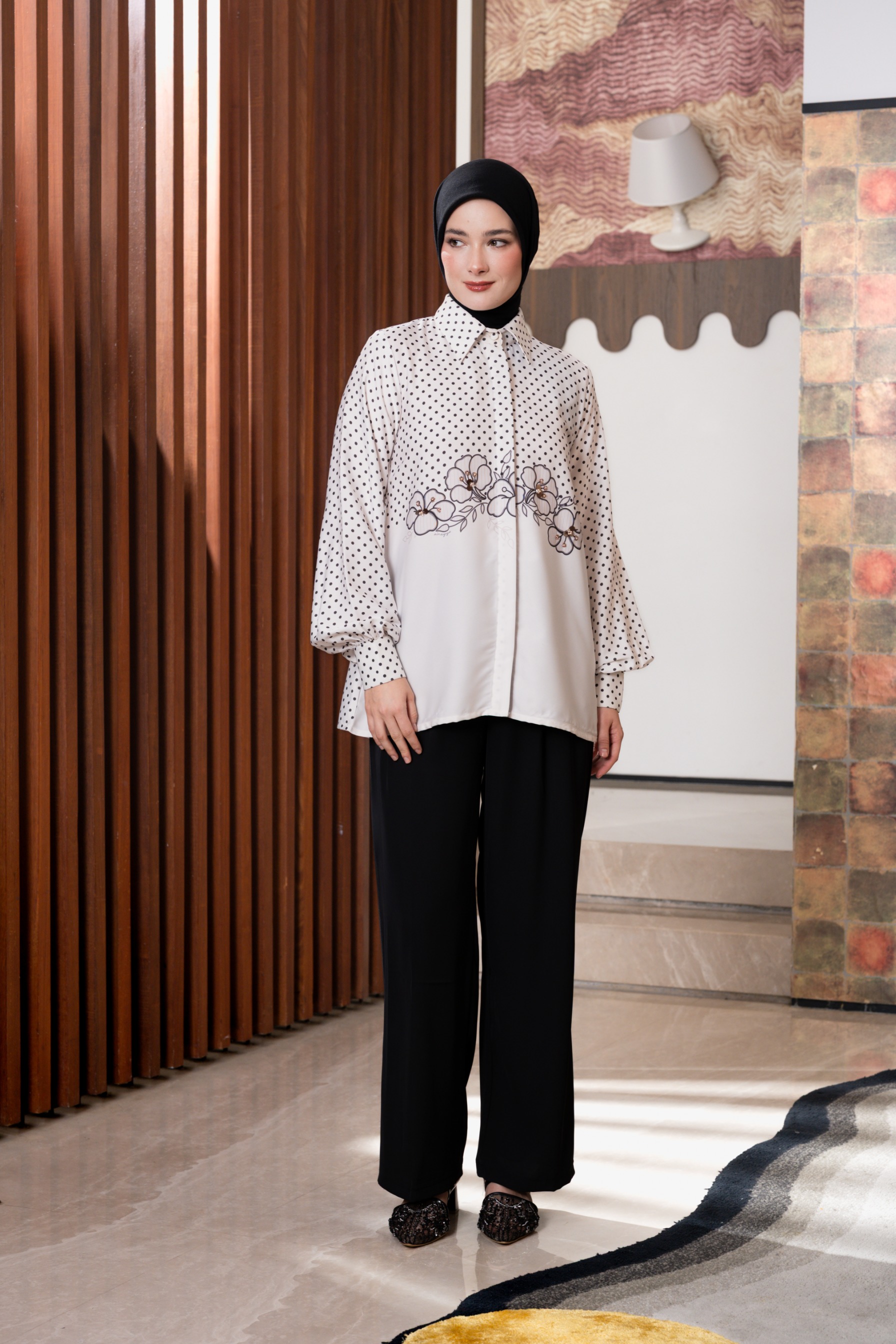 Alyssa Blouse in Black