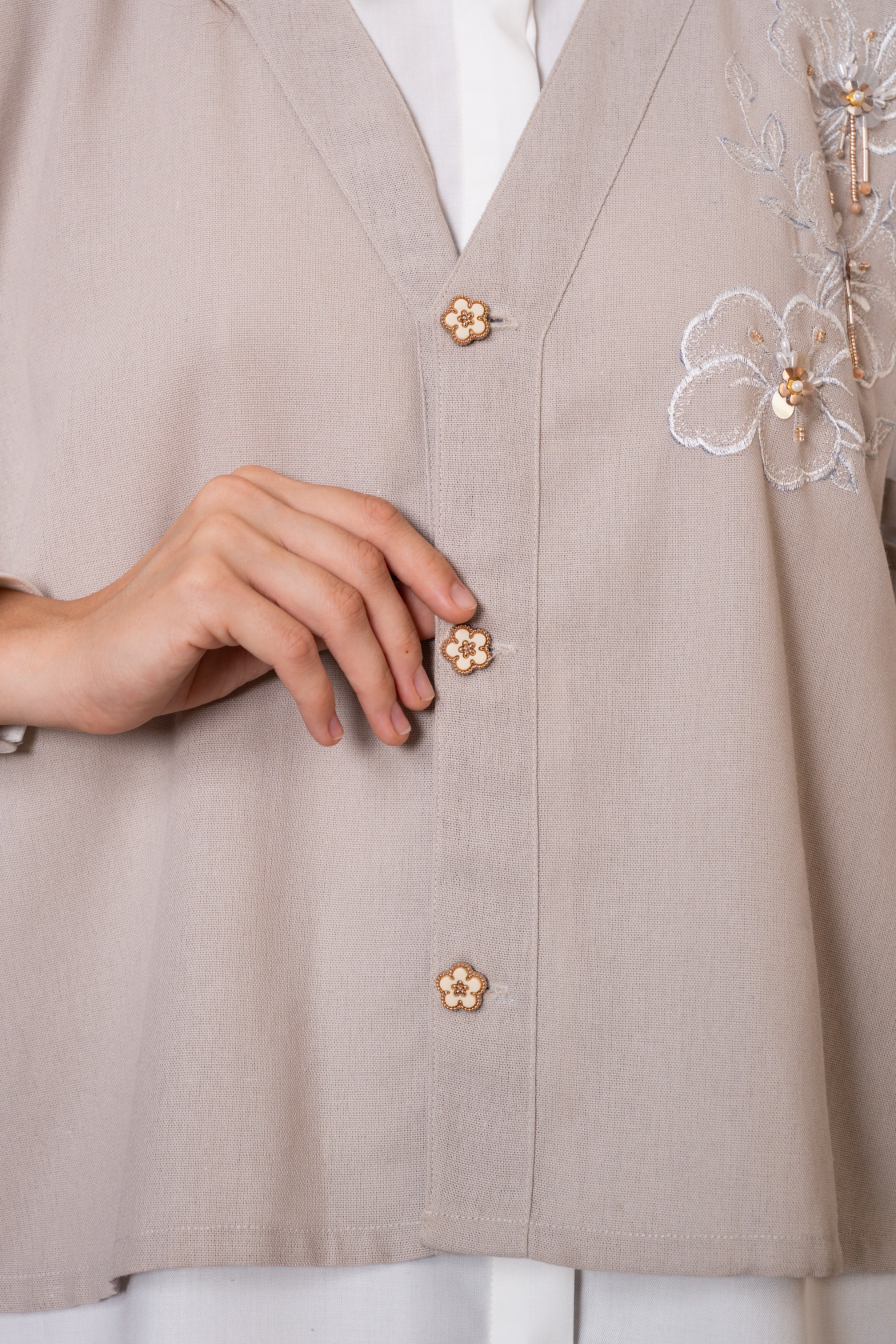 Kaia Set In Oat Stone