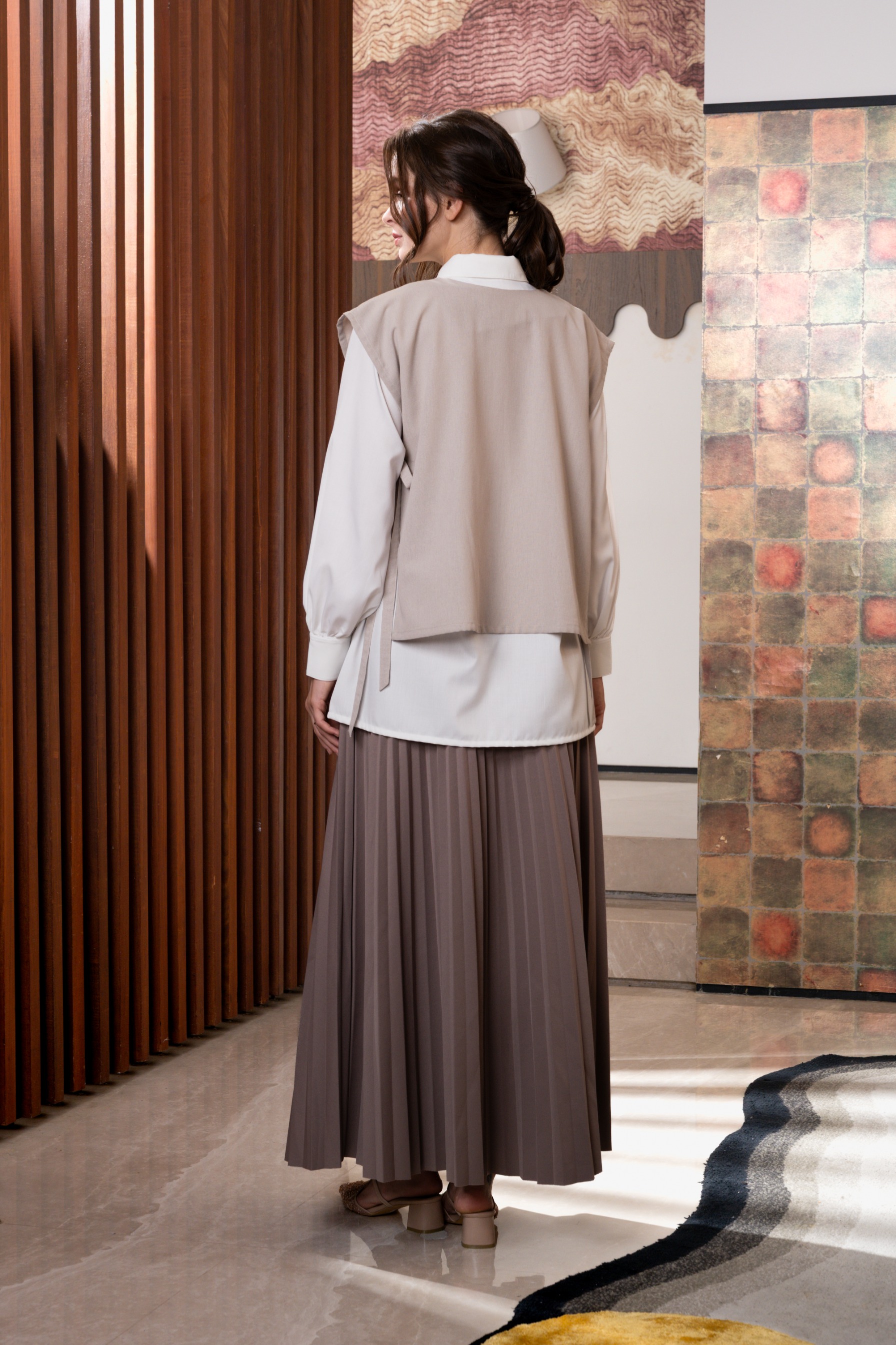 Kaia Set In Oat Stone