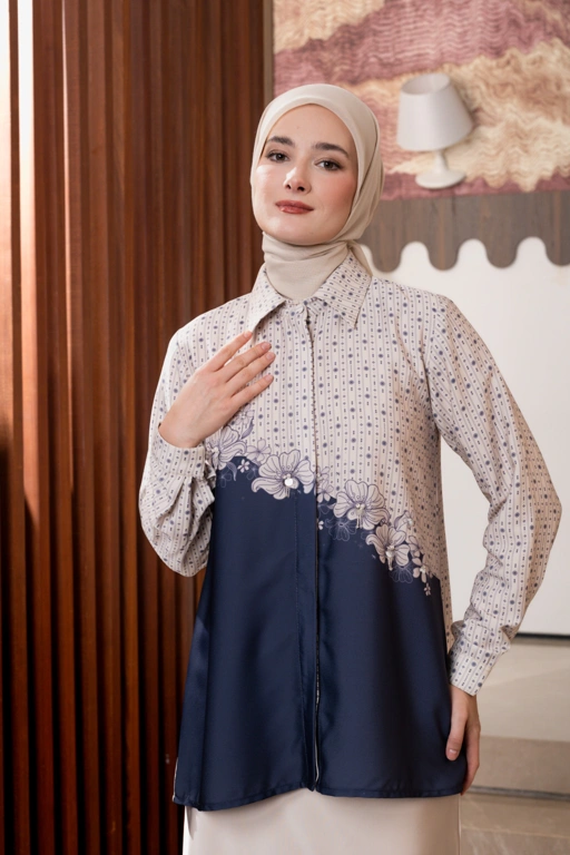 Allie Blouse In Ink Blue
