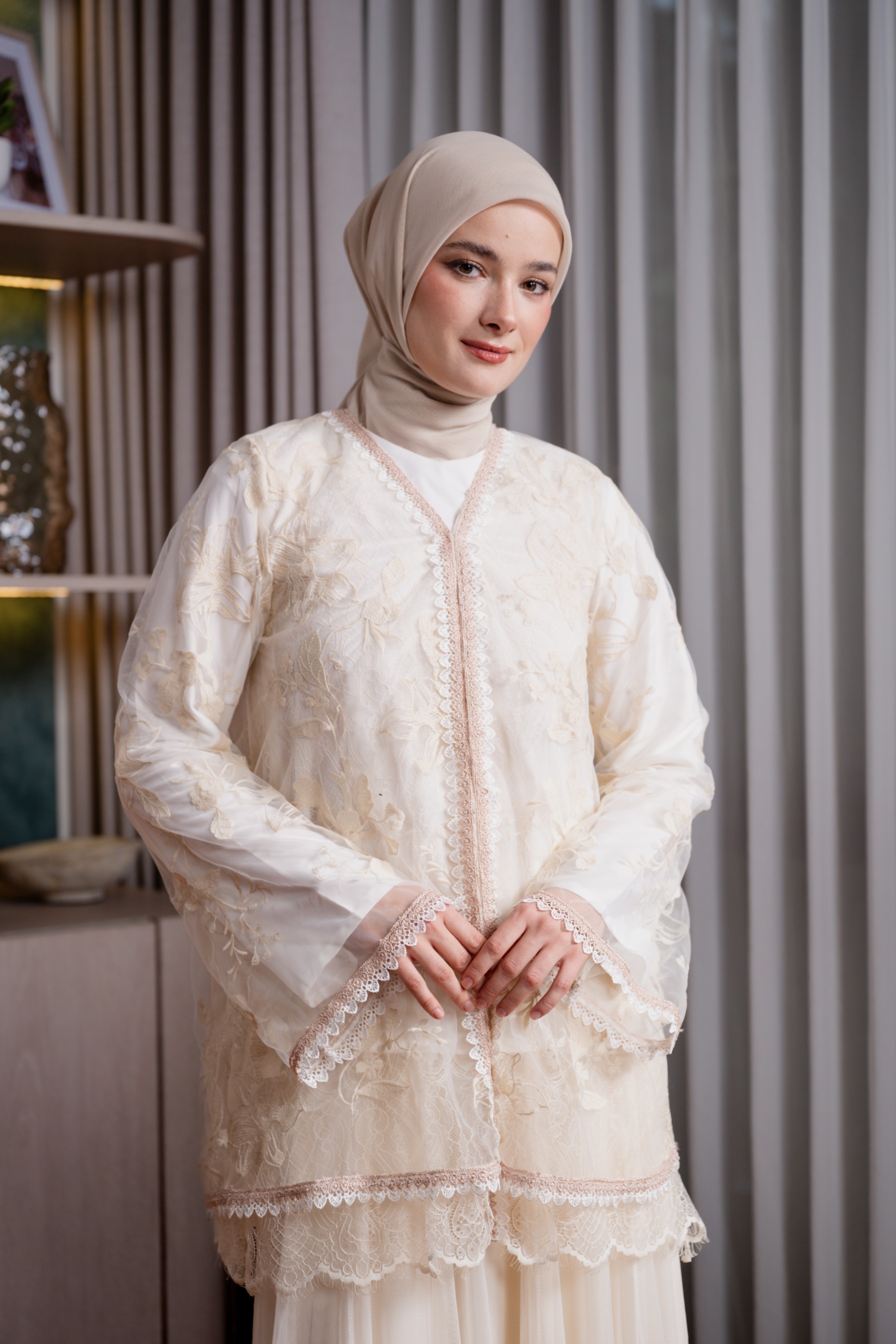 Elyse Set Outer in Ivory