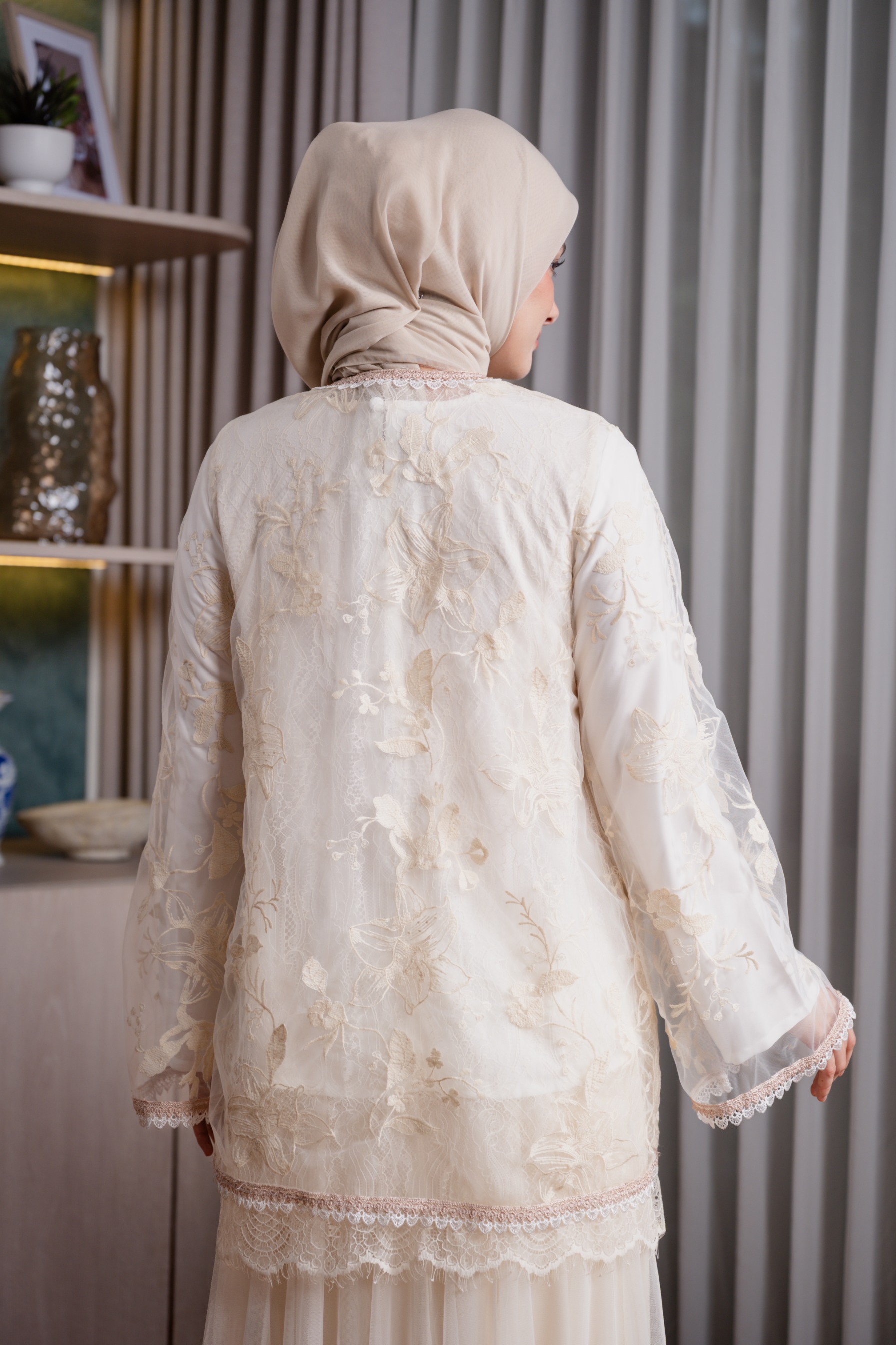 Elyse Set Outer in Ivory