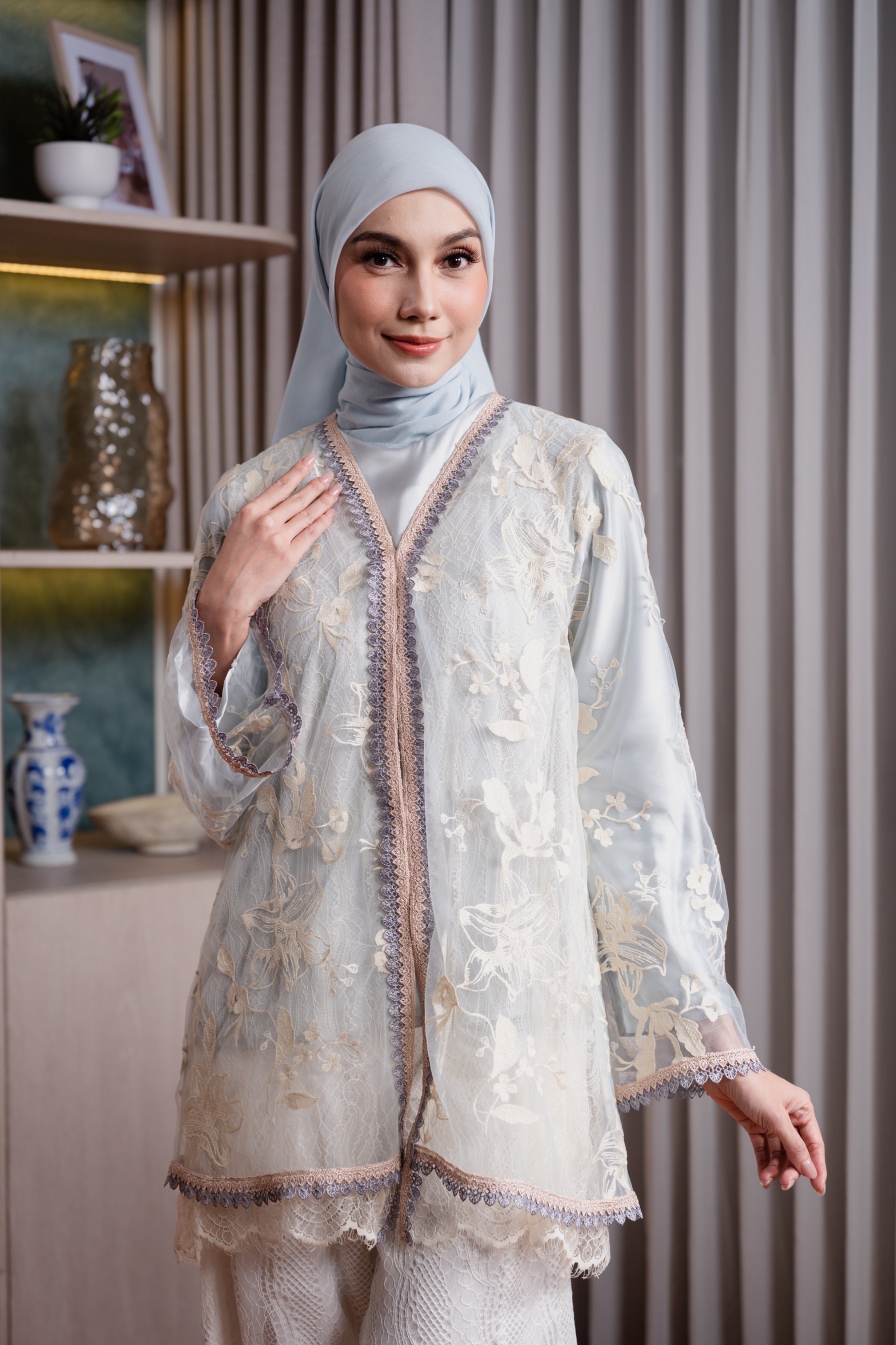 Elyse Set Outer in Ice Blue