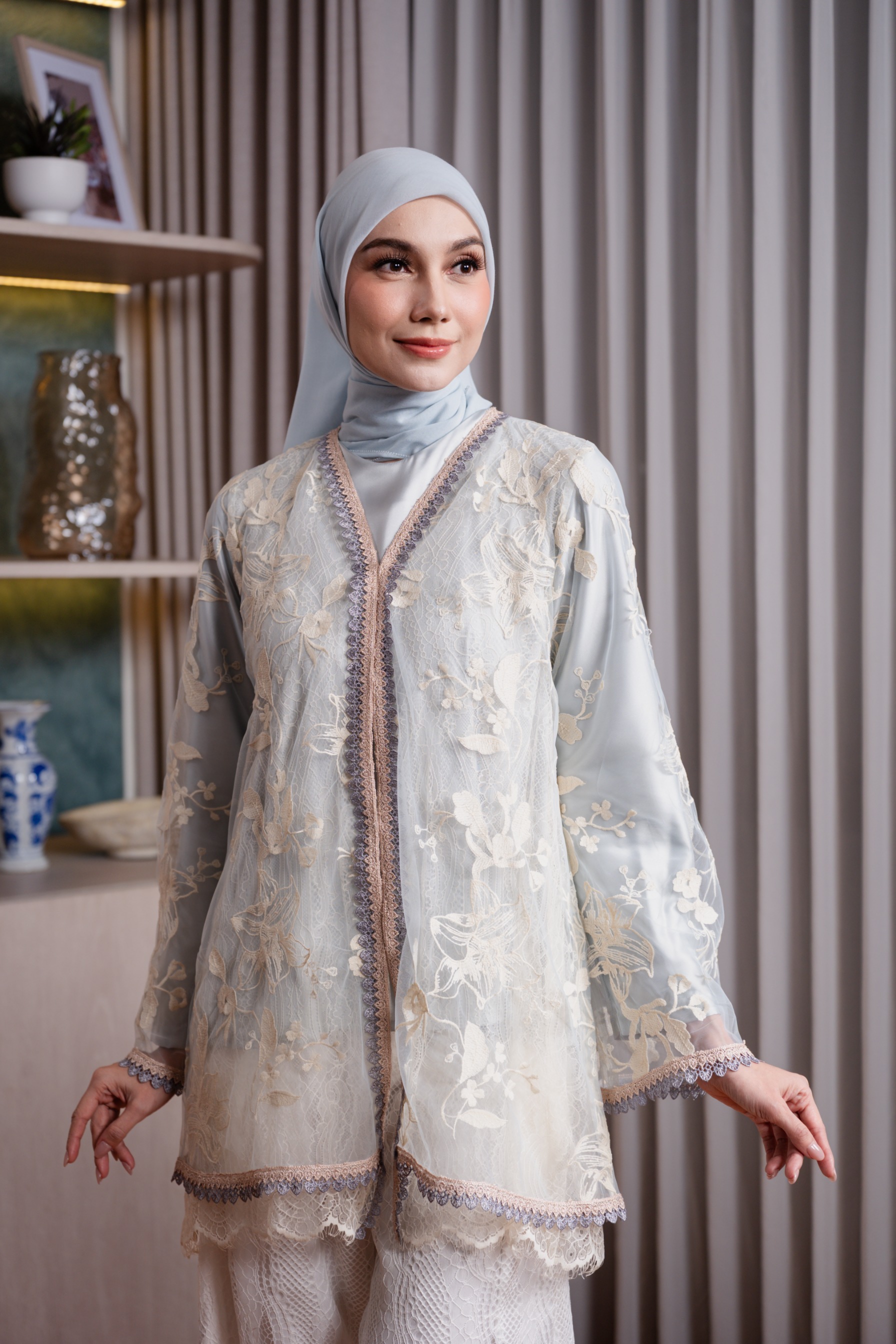 Elyse Set Outer in Ice Blue
