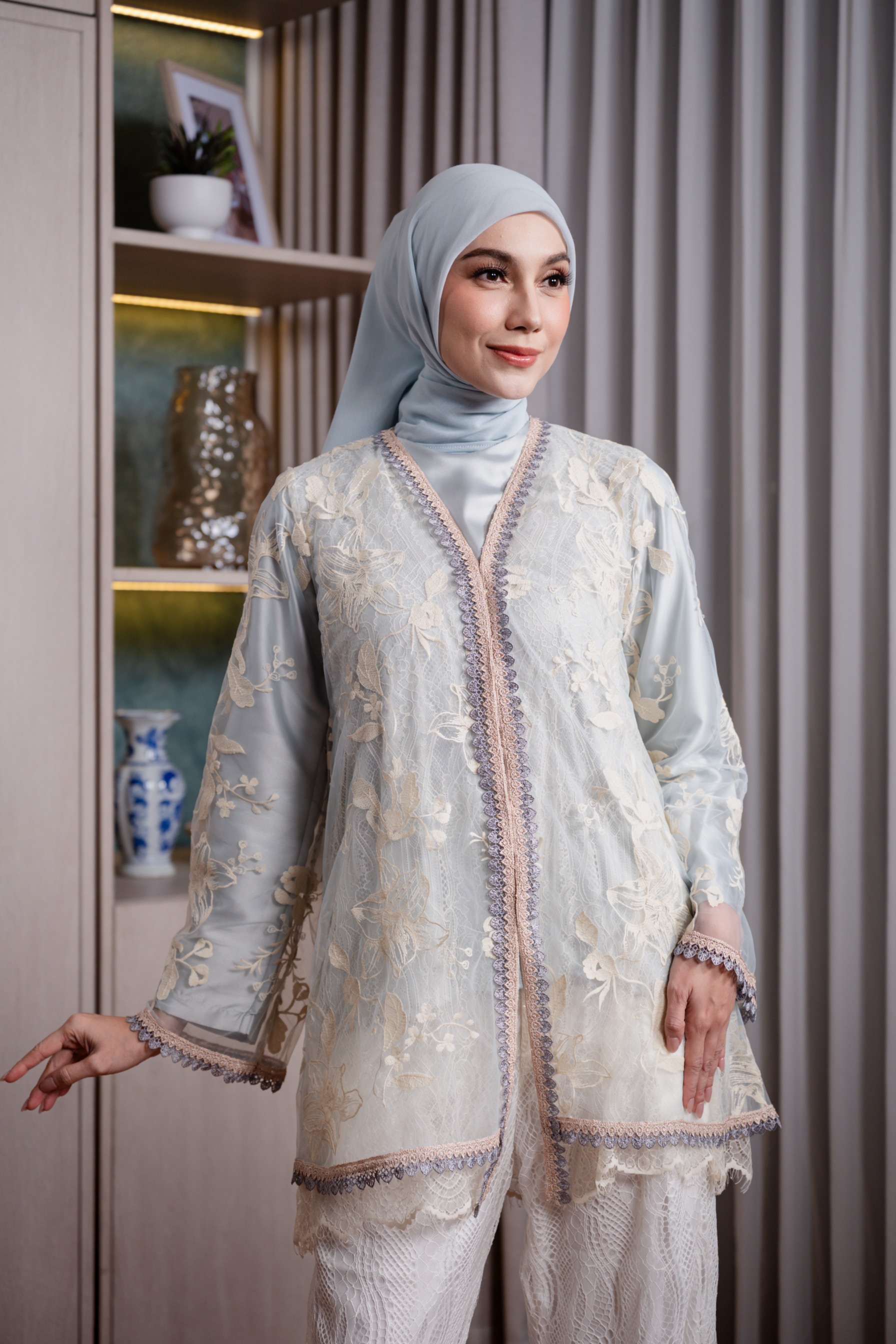 Elyse Set Outer in Ice Blue