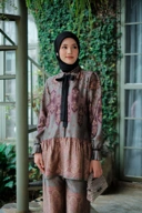 Gamila One Set in Antique Green