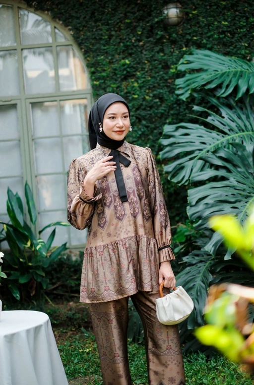 Image of Gamila One Set in Champagne Gold