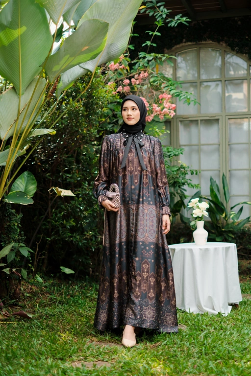 Image of Gamila Dress in Midnight Blue