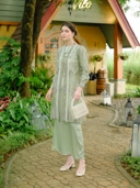 Kamila Kutubaru Green Lily
