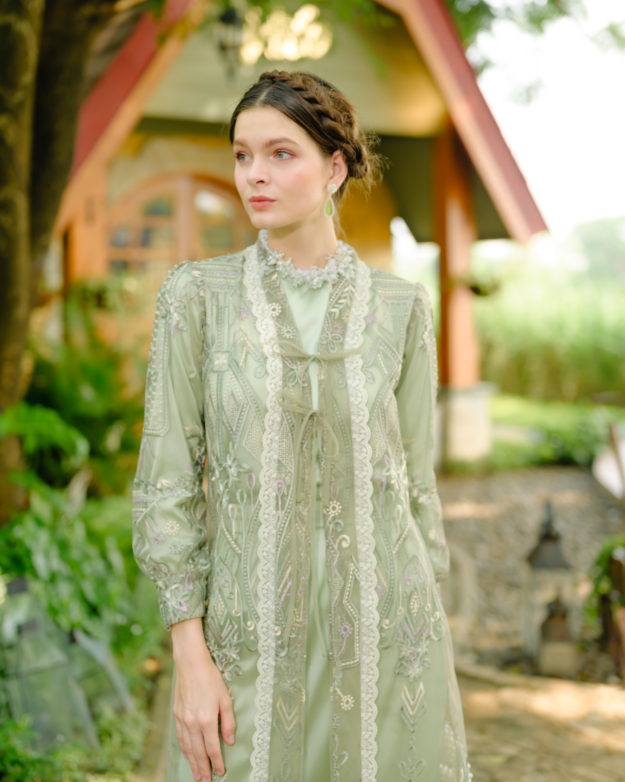 Kamila Kutubaru Green Lily