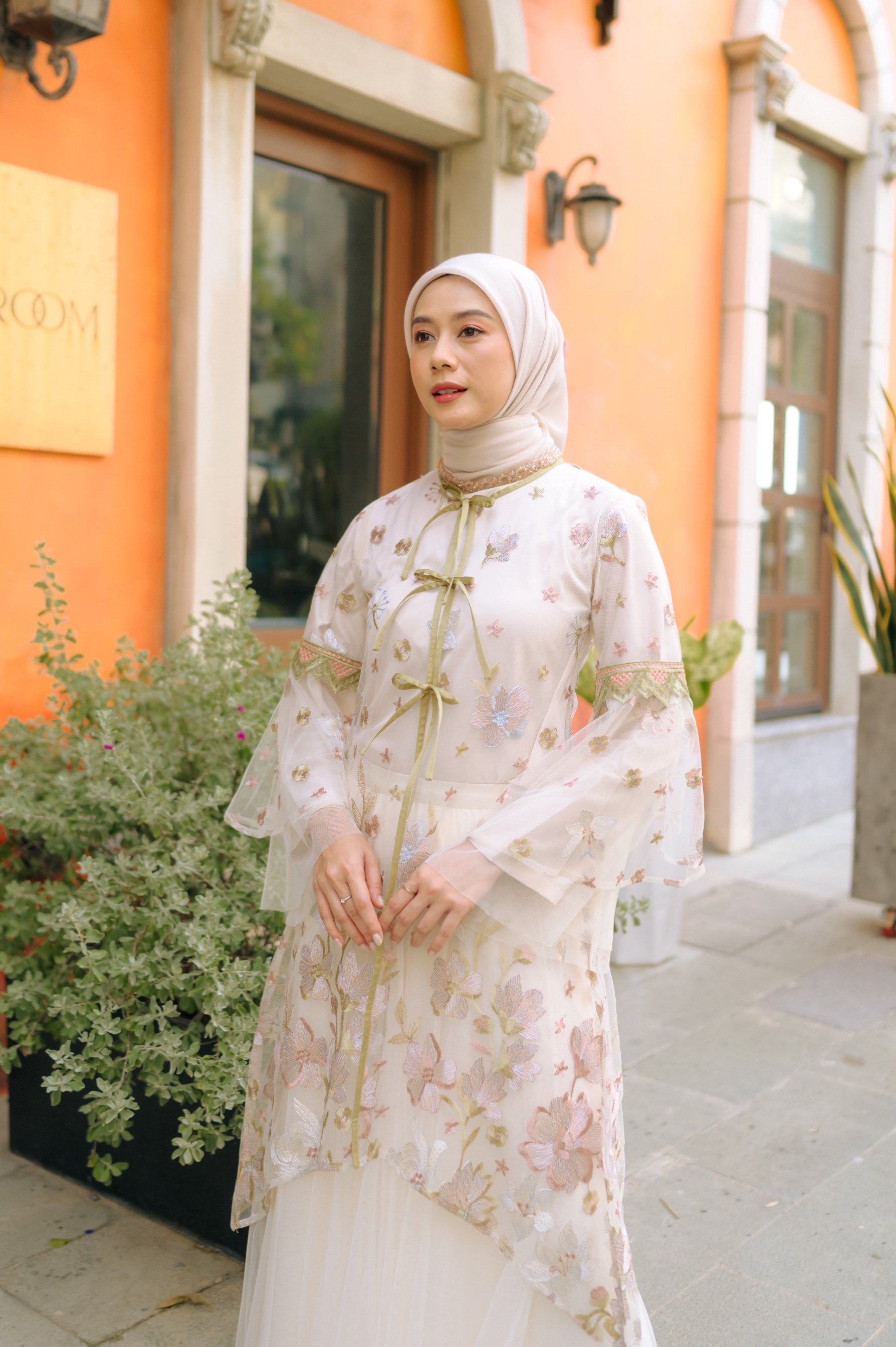 Valerie Outer in Olive