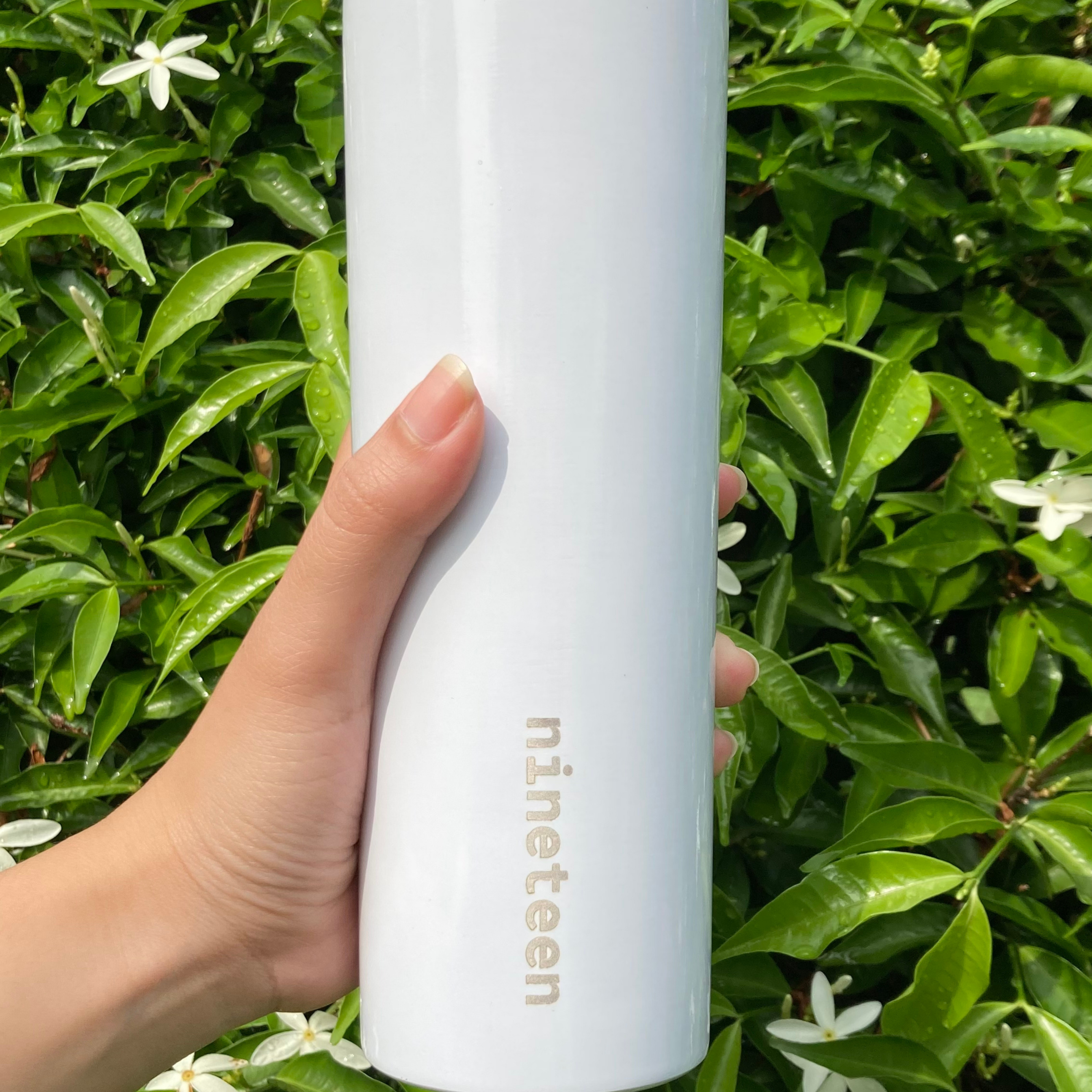 nineteen Cylinder Vacuum Insulated Tumbler 600ml - Swan