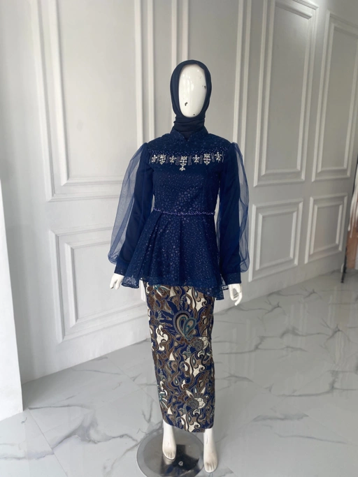 Image of Ghea kebaya