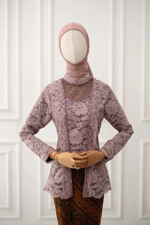 Image of Adna kebaya