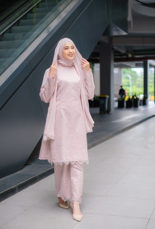 Image of Hameda kurung