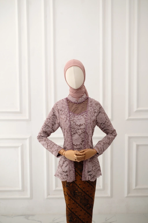Image of Adna kebaya