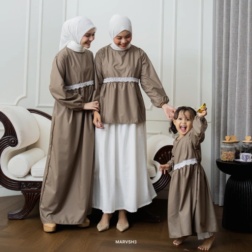 Image of MARVSHE Zema Mom & Kids Top Lace Blouse Dress Renda Embroidery Cotton