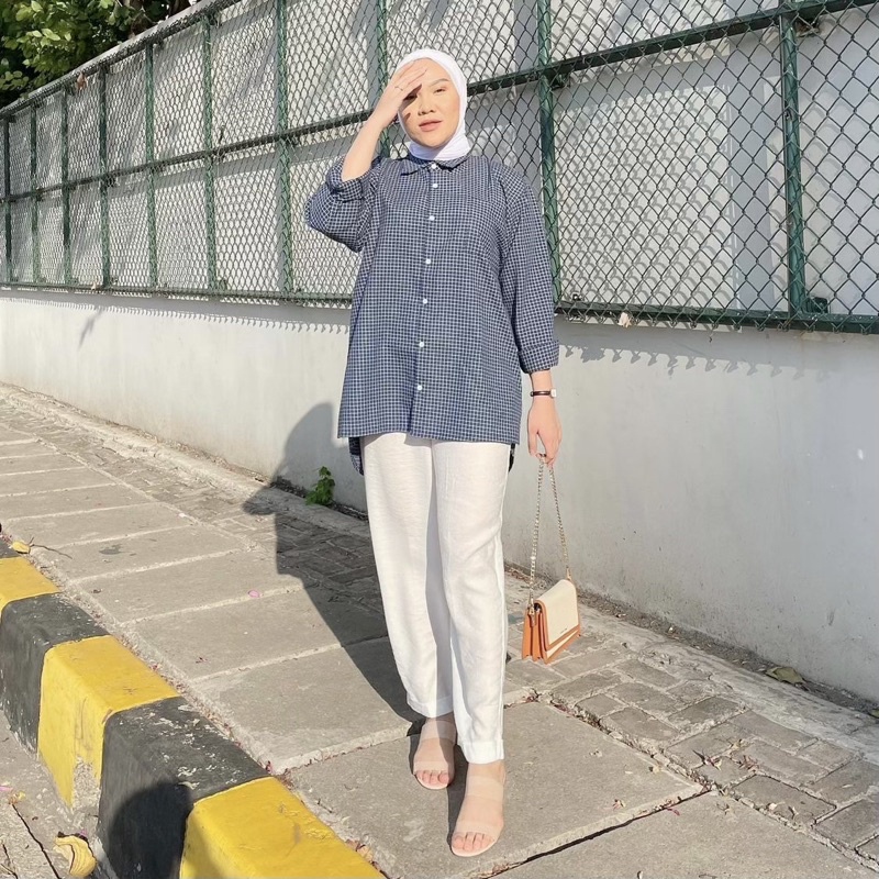Alesha navy square oversized shirt MARVSHE