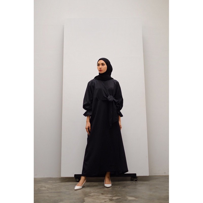 glamoura dress in black