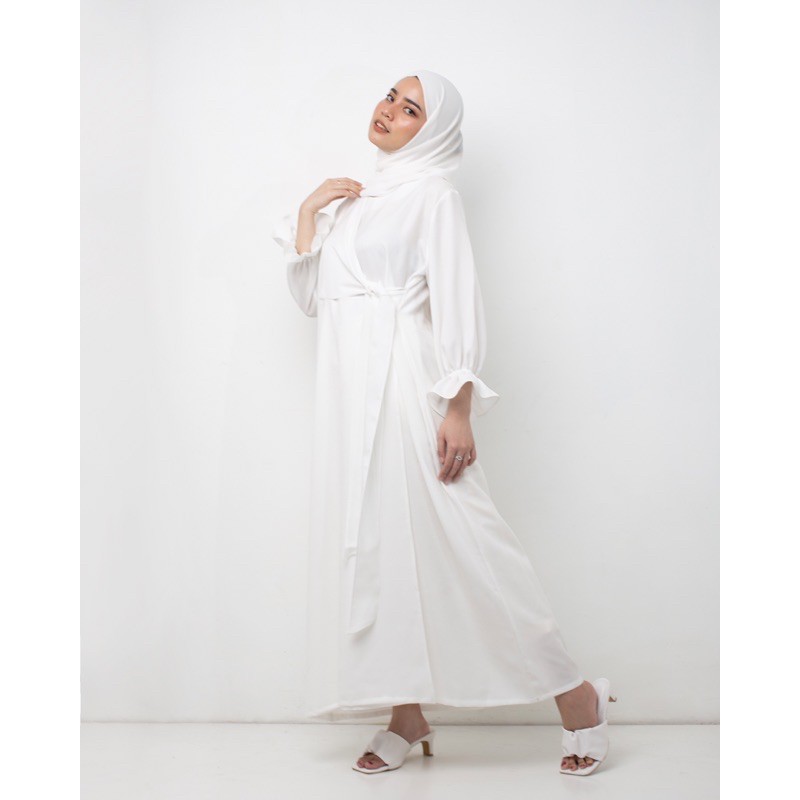 glamoura dress in white - marvshe