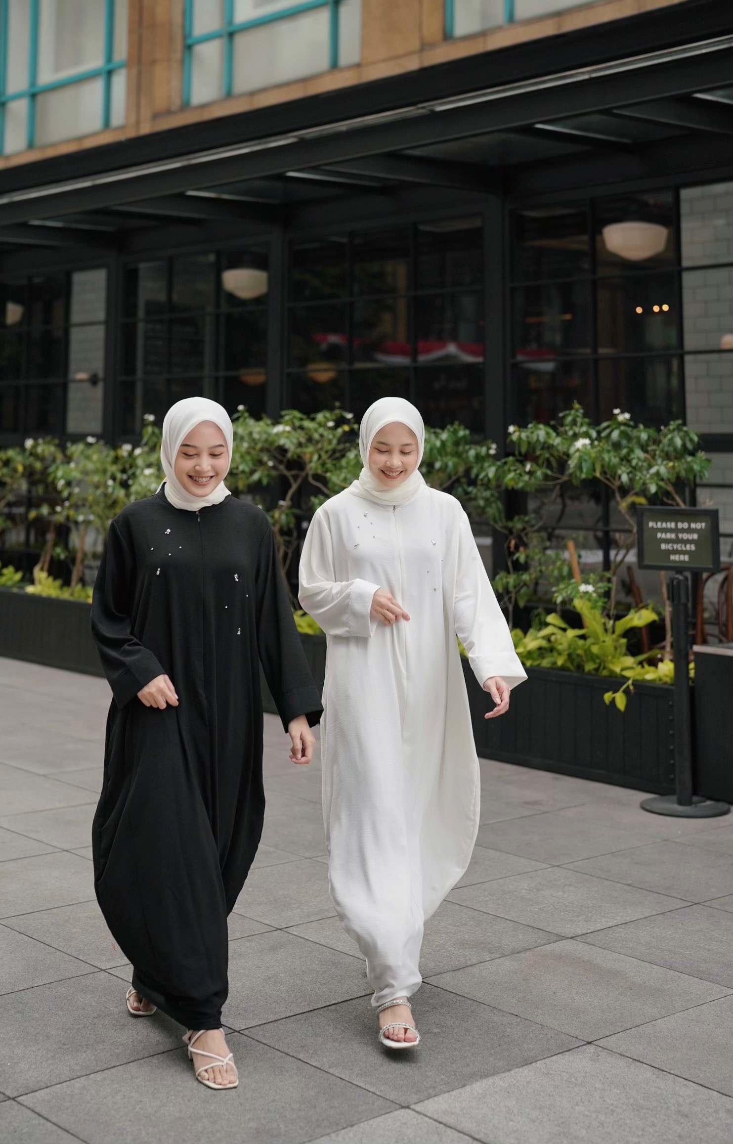 New Color of Kaslan Abaya in Crystal
