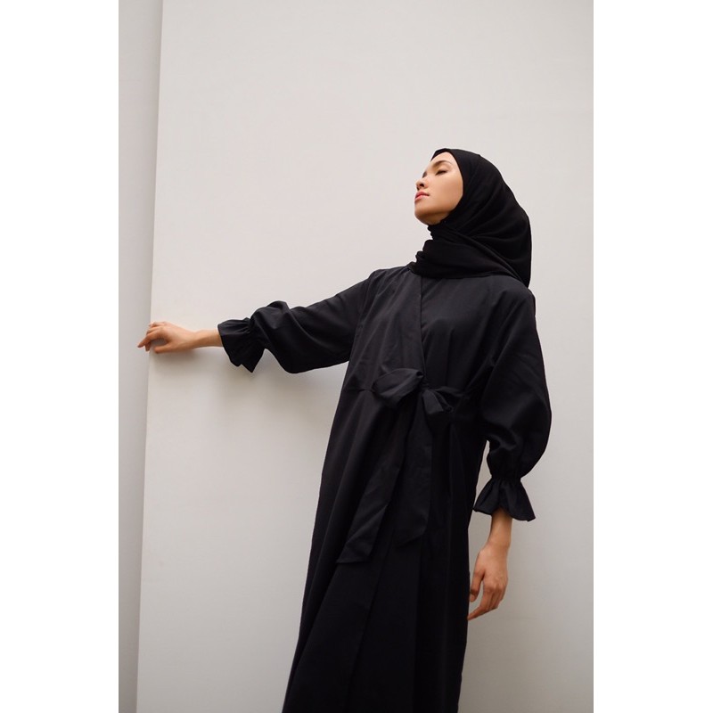 glamoura dress in black