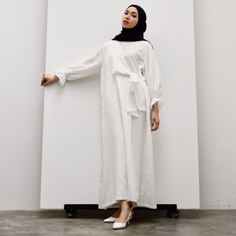 glamoura dress in white - marvshe