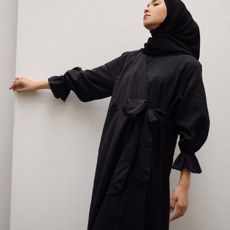 glamoura dress in black