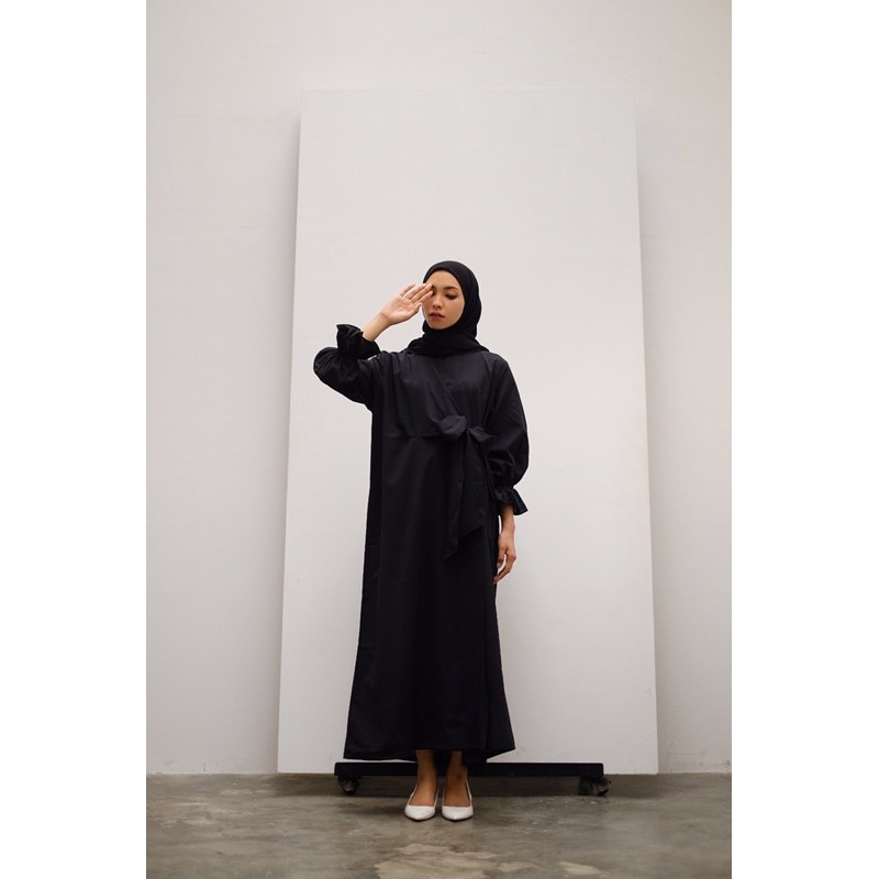 glamoura dress in black
