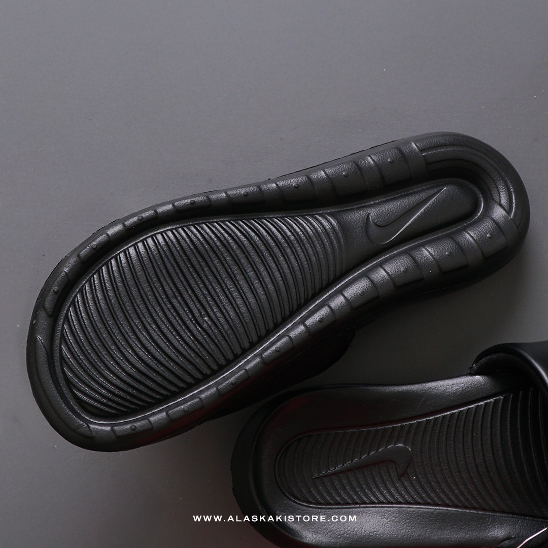 Victori One Slide Full Black NK9013