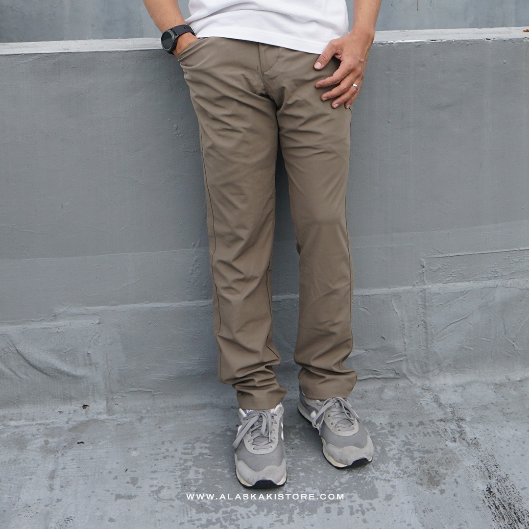 Slim Fit Stretch Tech Woven Pants Khaki QS5006