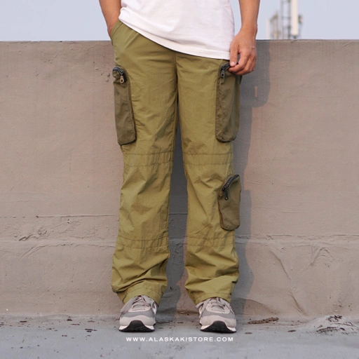 Image of Regular Nylon Cargo Pants by LCKR Olive LC5006