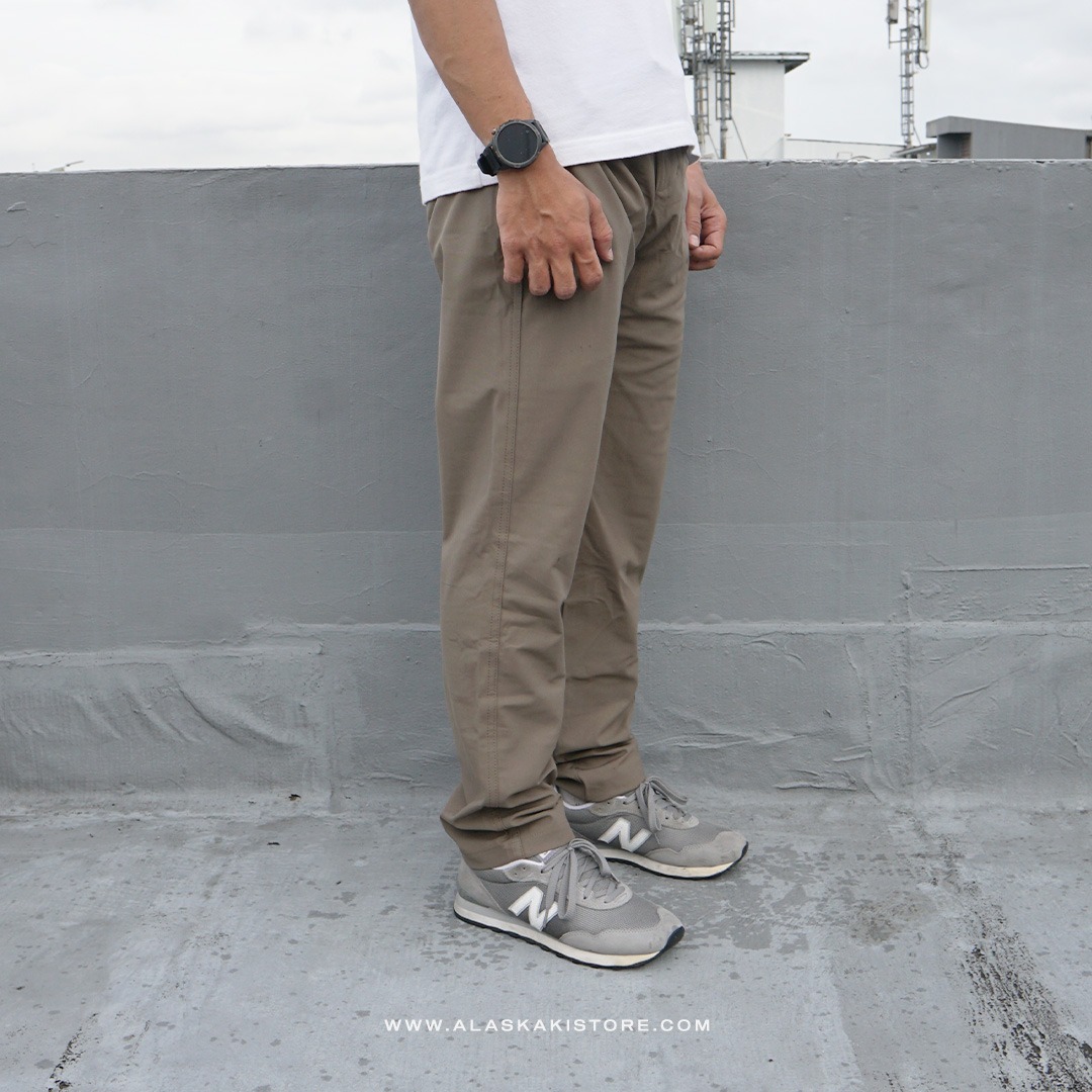 Slim Fit Stretch Tech Woven Pants Khaki QS5006