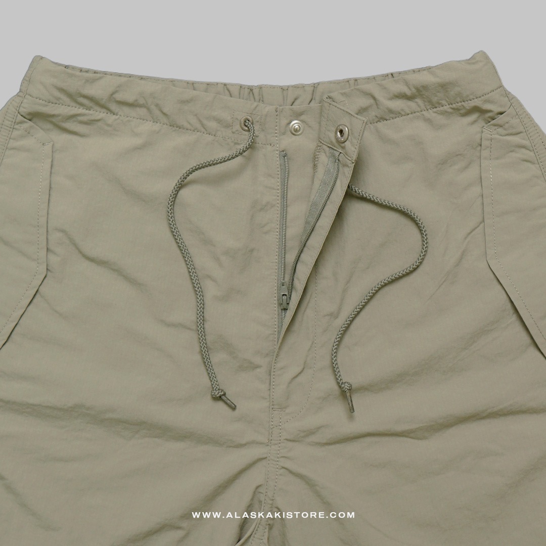 Loose Fit Parachute Pants Light Sage GU5024