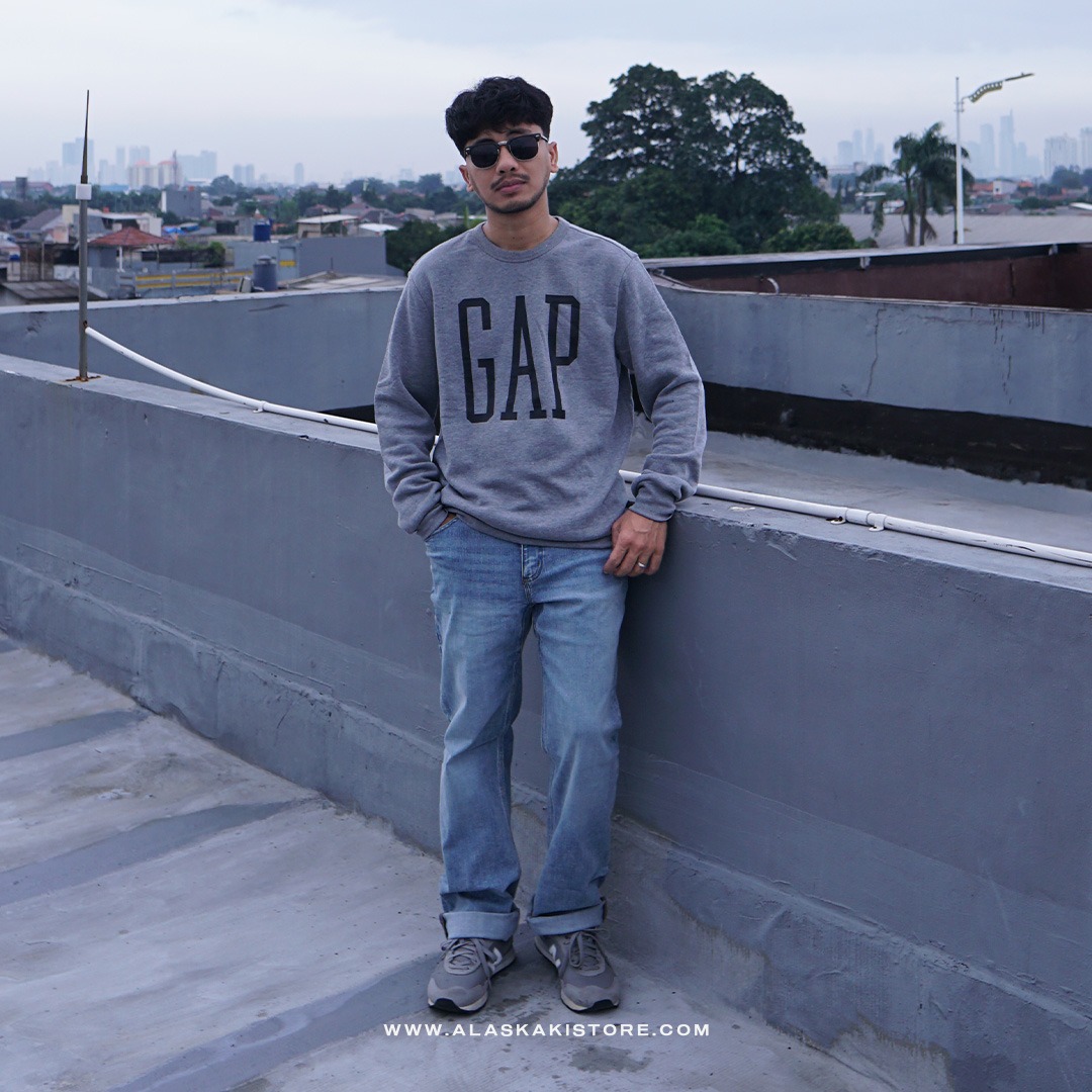 Printed Logo Crewneck Sweatshirt Grey GA7010