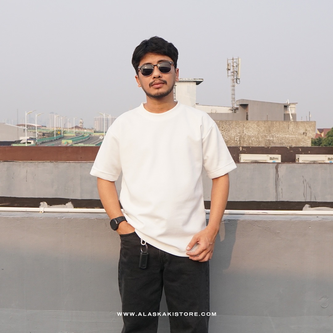 Cotton Blend Heavyweight Oversized Tshirt by Common Issue White CI4046