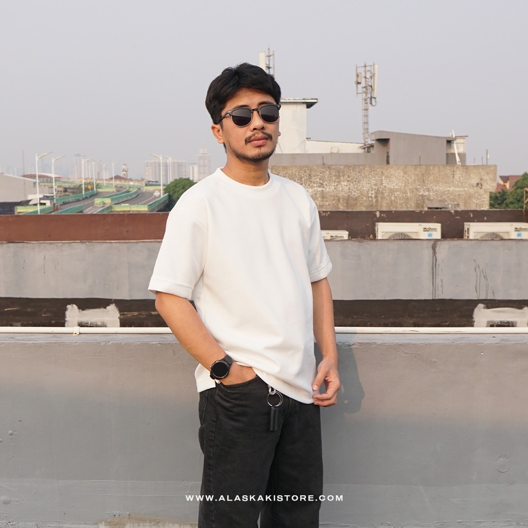 Cotton Blend Heavyweight Oversized Tshirt by Common Issue White CI4046
