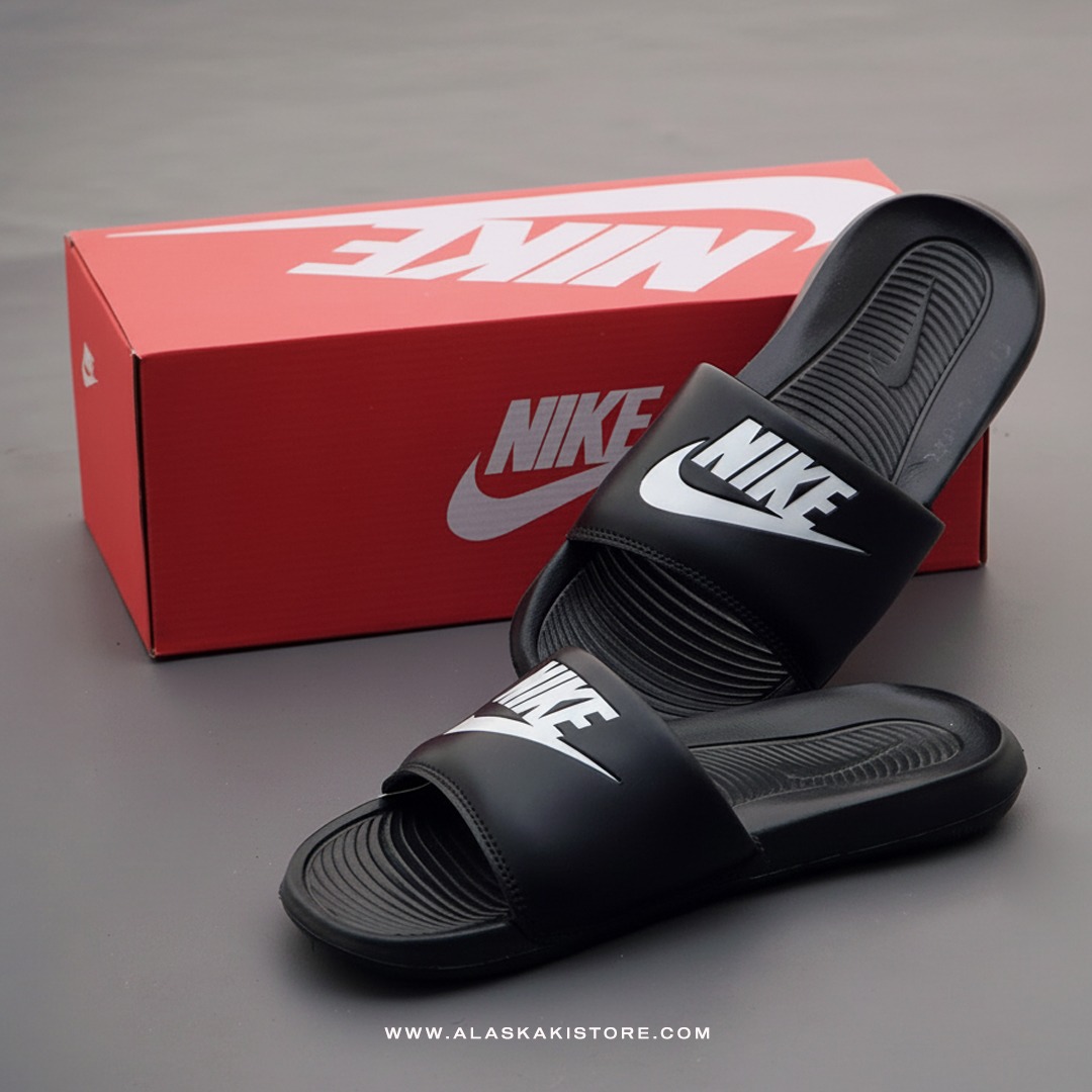 Victori One Slide Black White NK9015