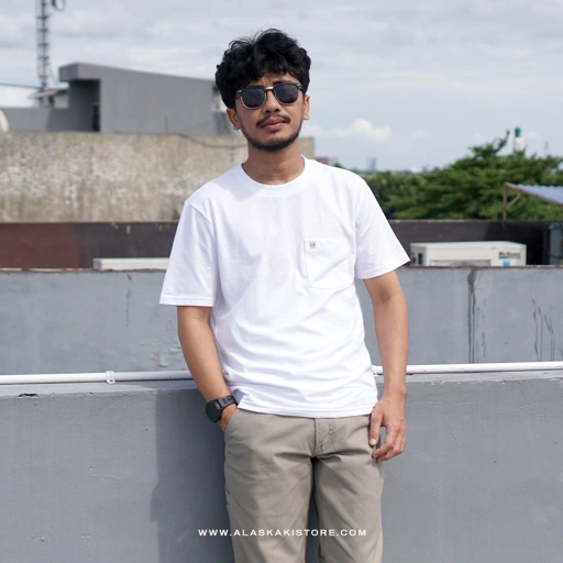 Image of  Standard Fit Pocket Logo Tee White GA4071