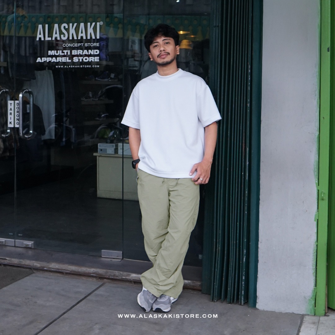 Loose Fit Parachute Pants Light Sage GU5024