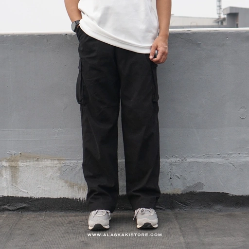 Loose Cargo Pants by Common Issue Black CI5017