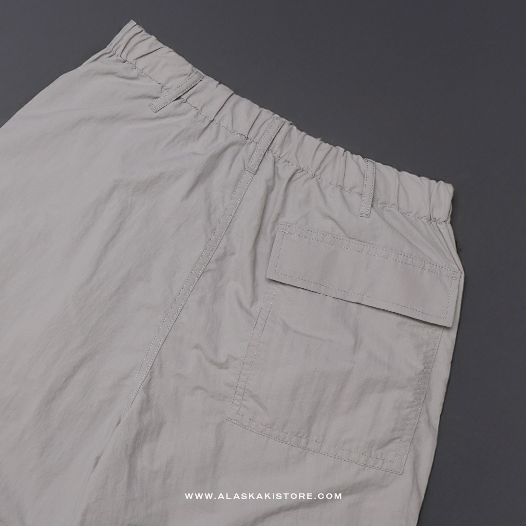 Loose Fit Parachute Pants Light Grey GU5032
