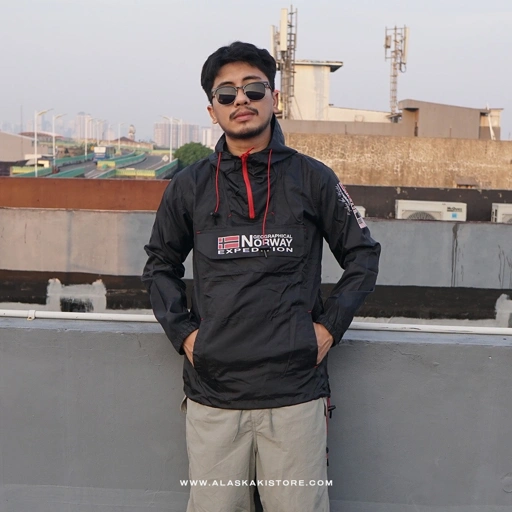 Image of Windbreaker Jacket Black Small Logo GN1001