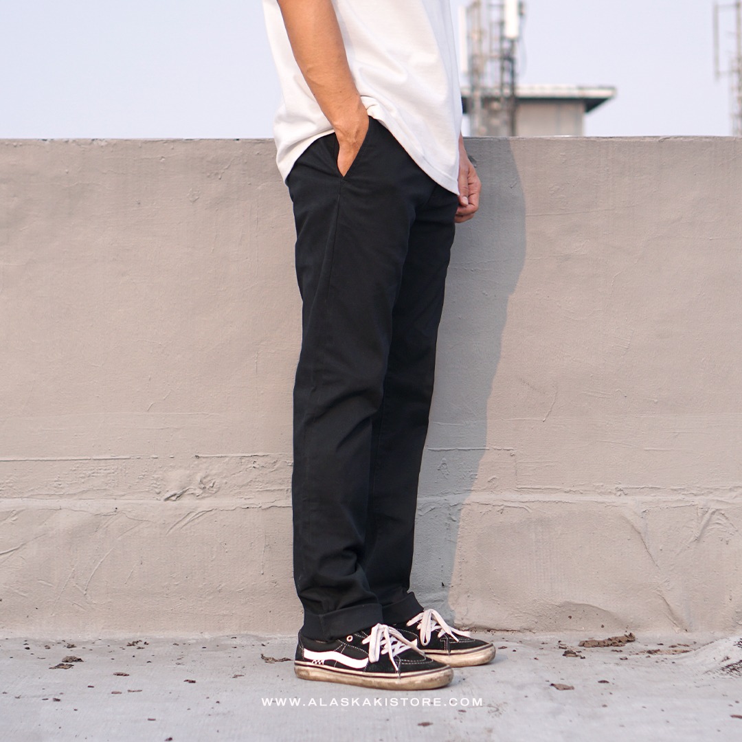 Alaskaki Concept Store – Multi Brand Apparel. - Slim Fit