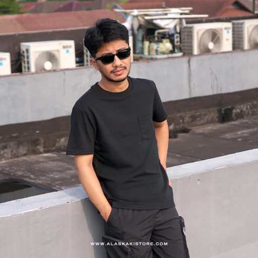 Image of Standard Fit Pocket Tee Black GA4063