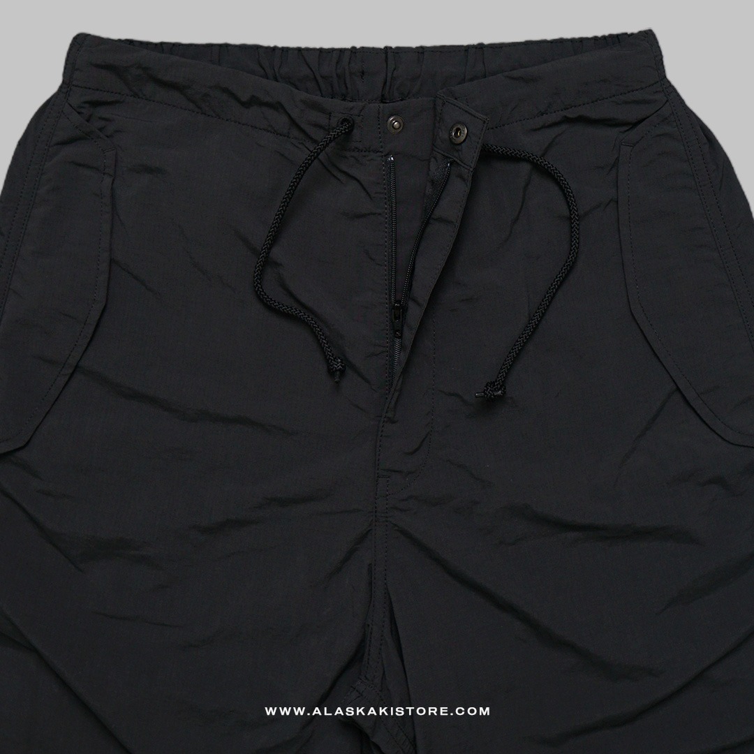 Loose Fit Parachute Pants Black GU5025