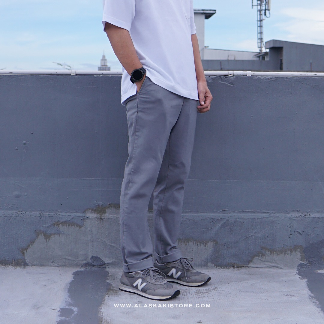 Straight Fit Chino Pants Grey ON5107
