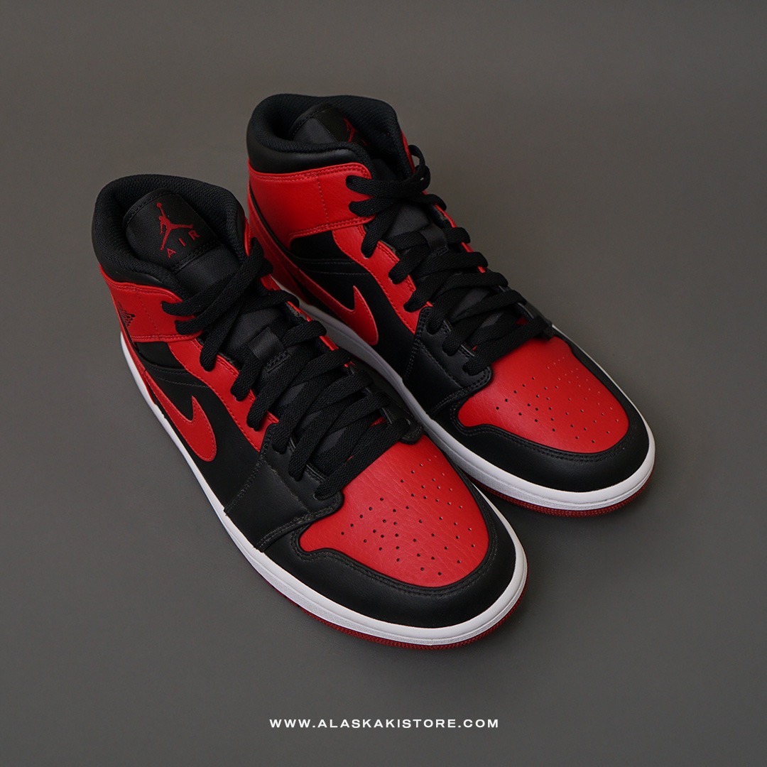 Air Jordan 1 Mid Banned Bred (NEW)