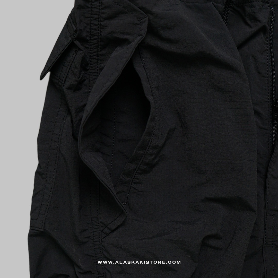 Loose Fit Parachute Pants Black GU5025