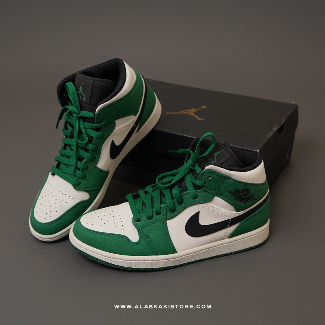 Air Jordan 1 Mid SE Pine Green (Like New)